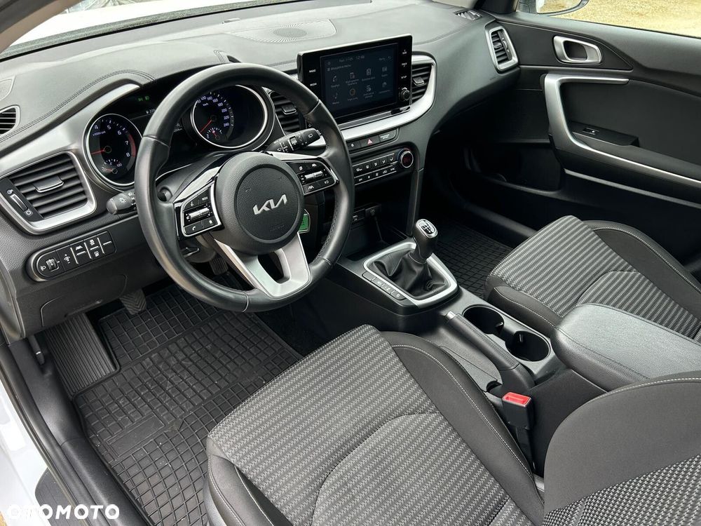 Kia Ceed 1.5 T-GDI M - 7