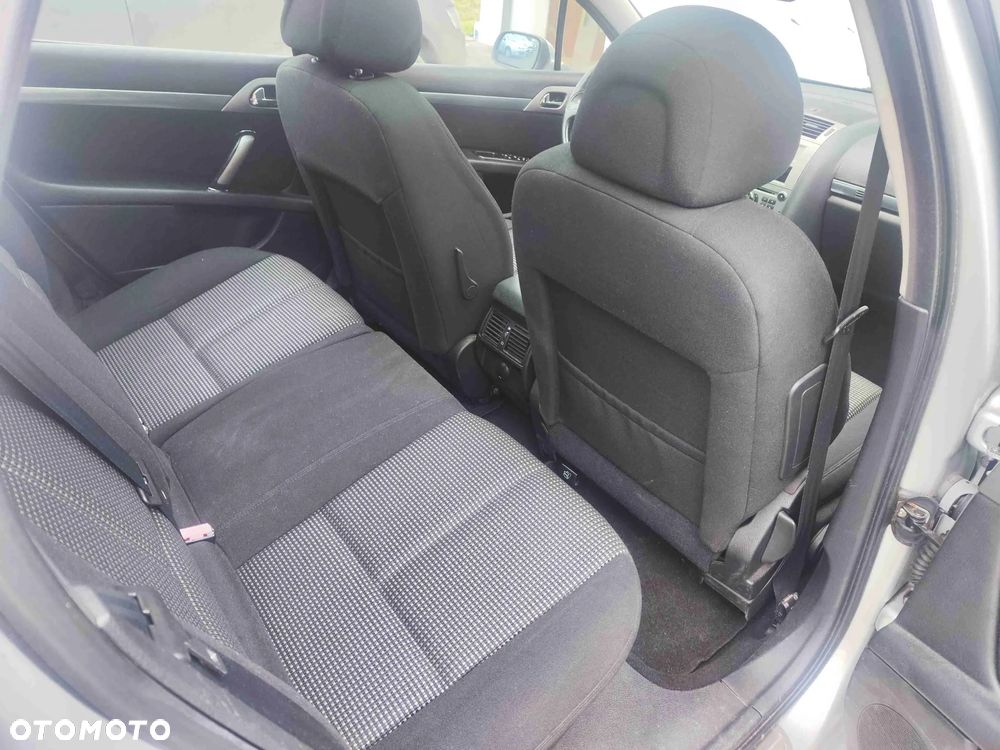 Peugeot 407 135 Premium - 24