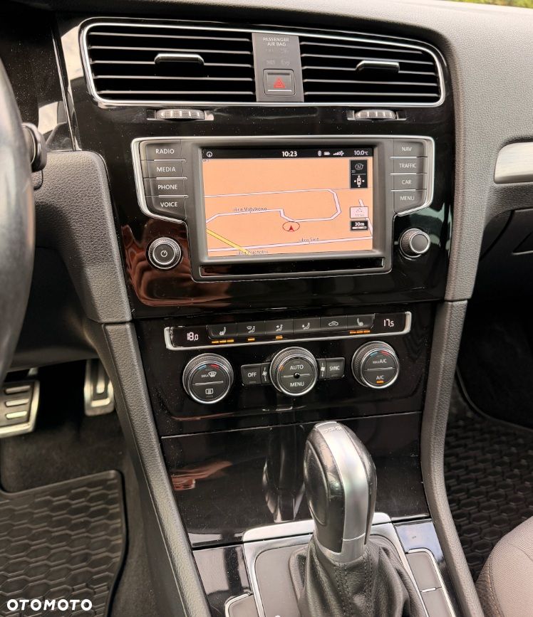 Volkswagen Golf 2.0 TDI BlueMotion Technology DSG Allstar - 13