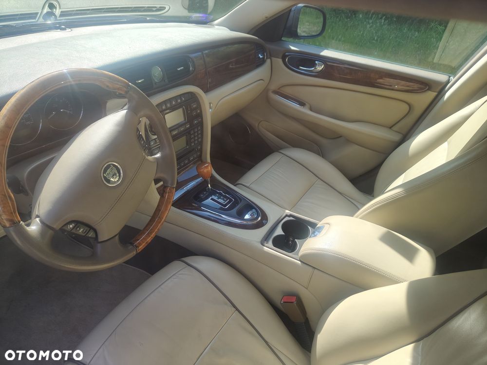 Jaguar XJ XJ8 4.2 Executive Last Edition - 17