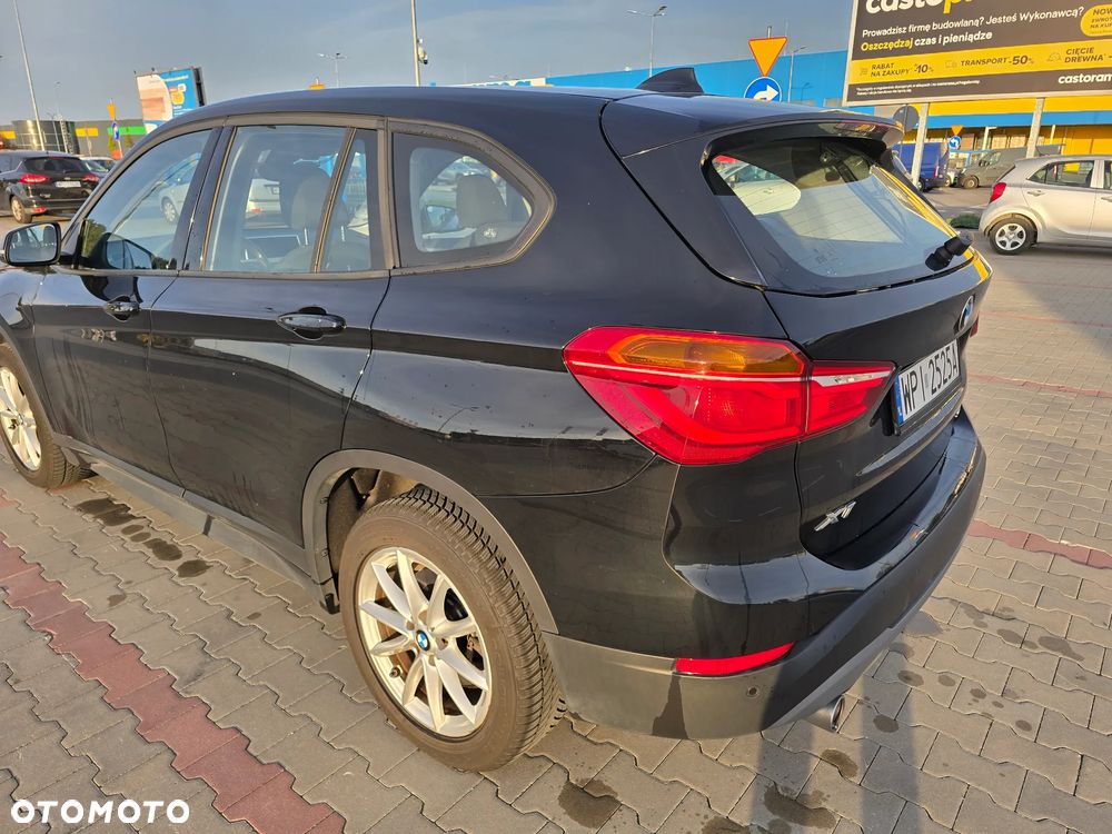 BMW X1 sDrive20i - 6