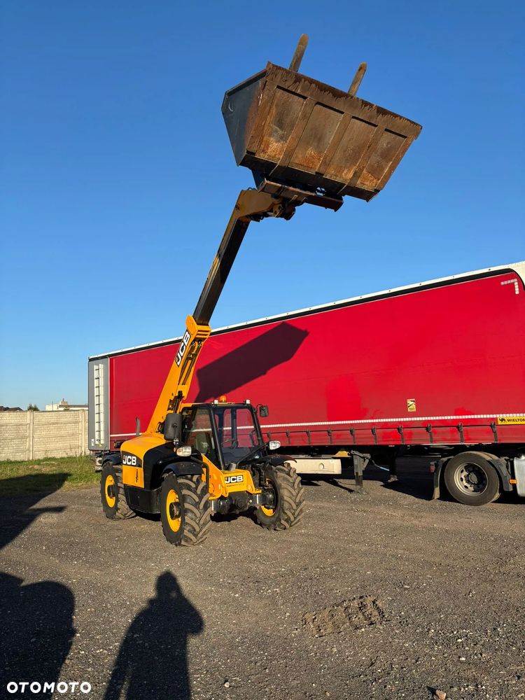 JCB 527-58 Agri Turbo - 9