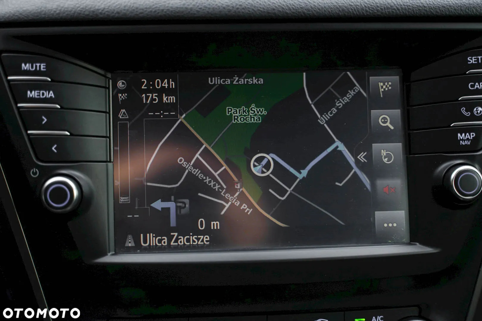Toyota Avensis 2.0 D-4D Prestige - 27