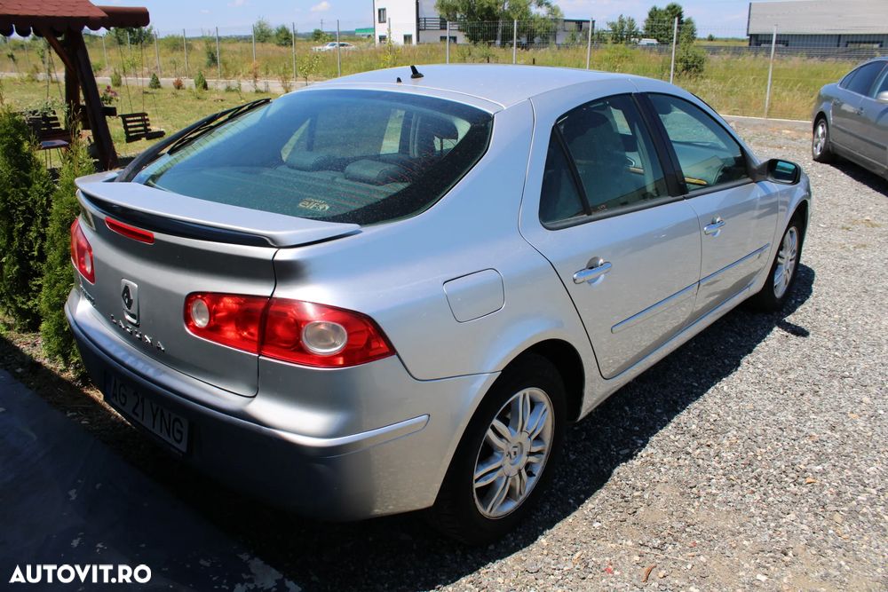 Renault Laguna 2.0dCi Initiale - 11