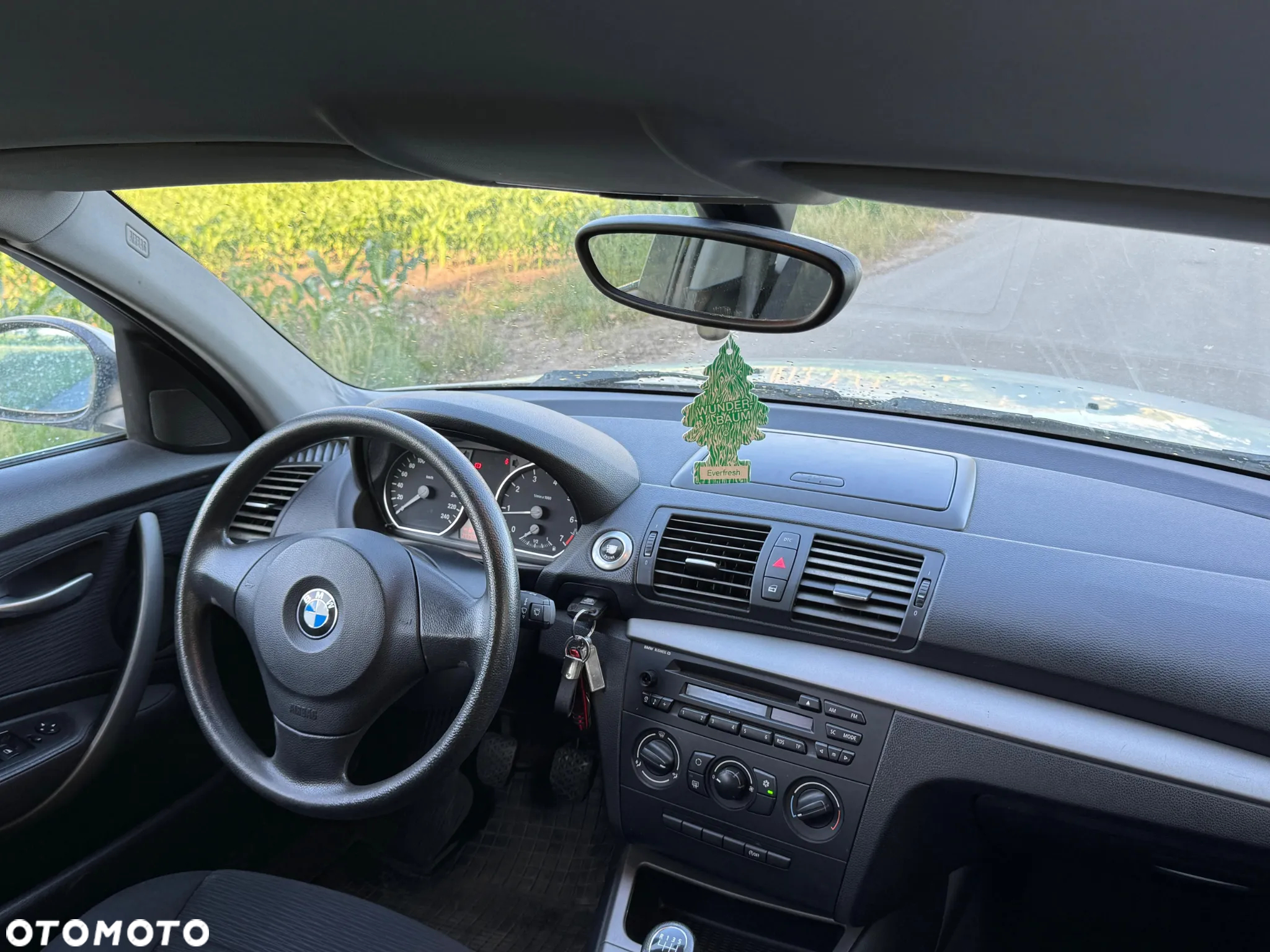 BMW Seria 1 116i - 25