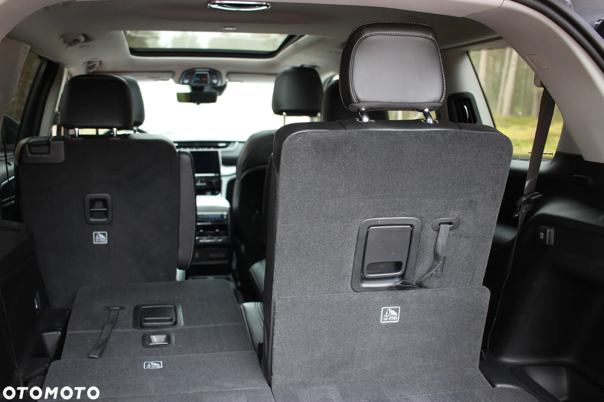 Jeep Grand Cherokee - 14