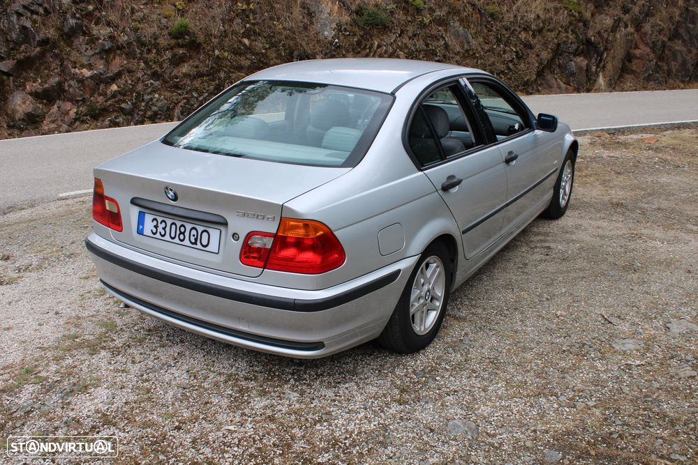 BMW 320 d — fotografia 16