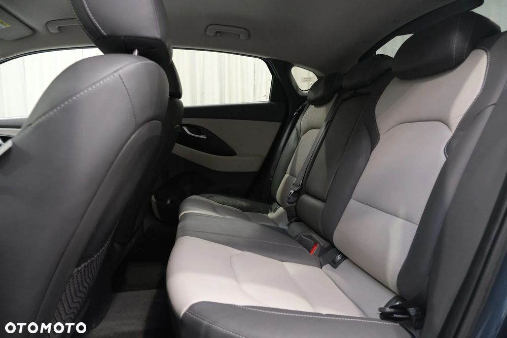 Hyundai i30 1.5 T-GDI 48V Executive DCT - 9