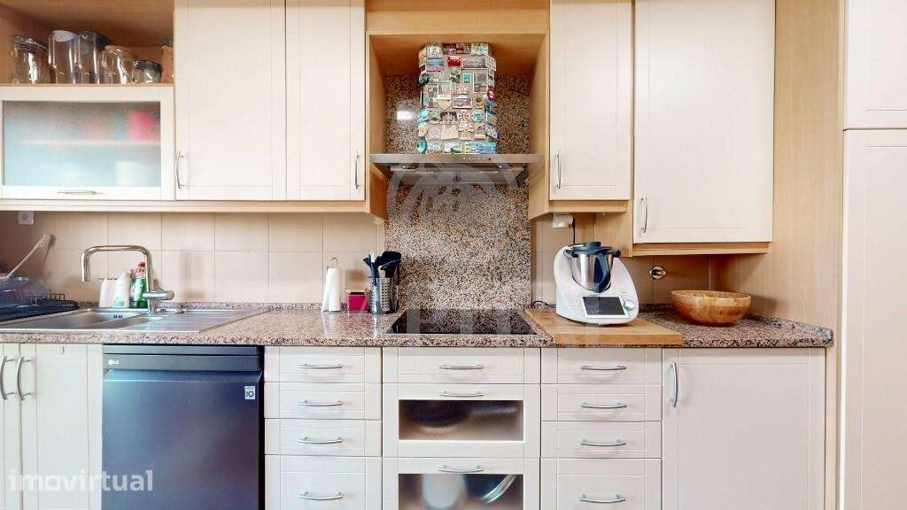 Excelente T4 Duplex, no Forte da Casa - Grande imagem: 3/55