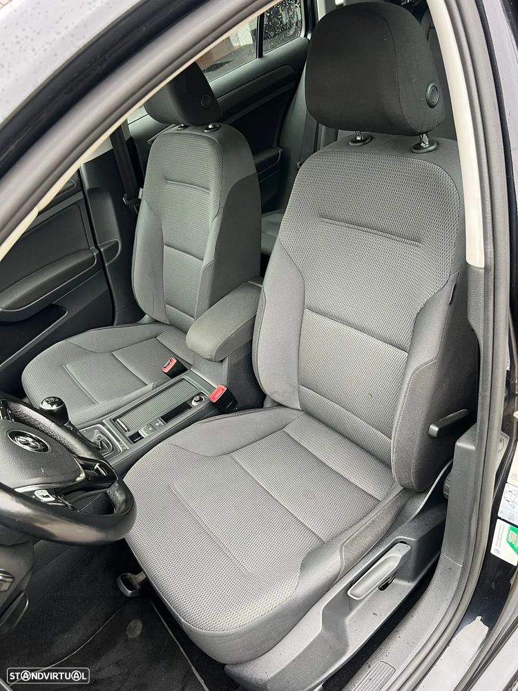 VW Golf Variant 1.6 TDi Confortline - 12