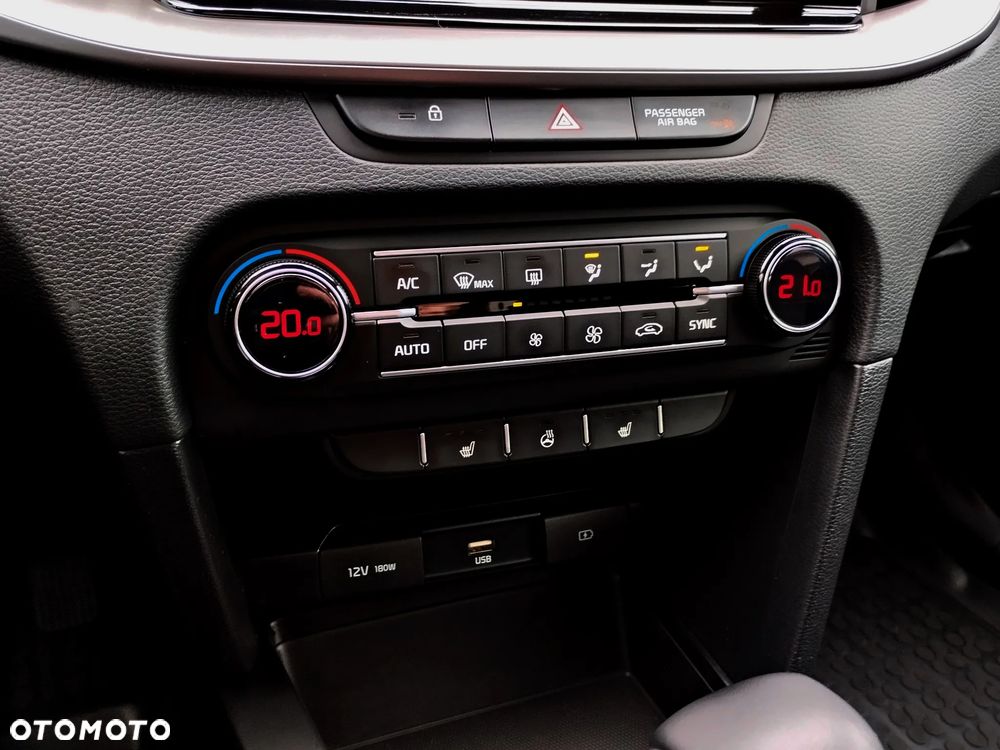Kia XCeed - 23