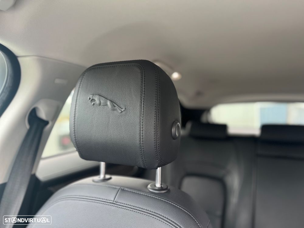 Jaguar F-Pace 2.0 P400e AWD - 50