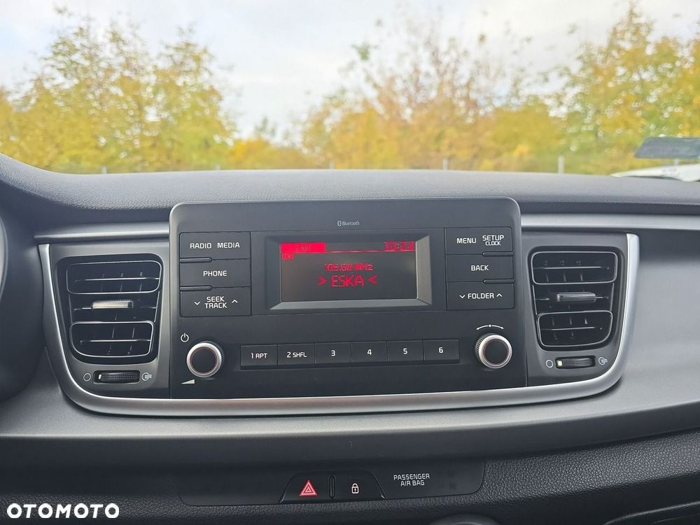 Kia Rio - 23