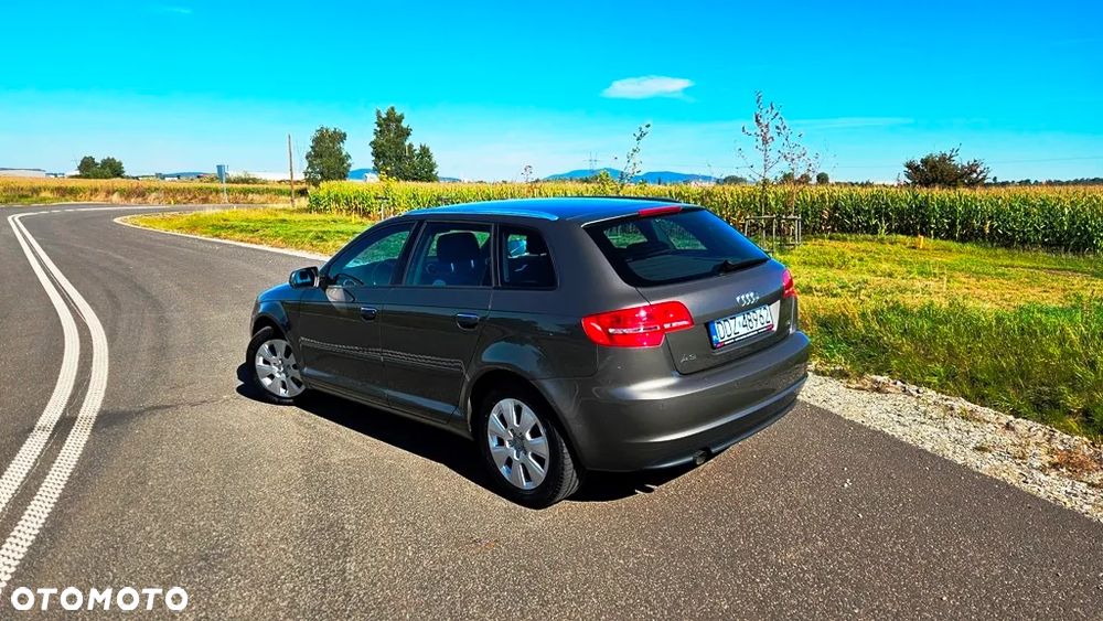 Audi A3 Sportback 1.6 TDI Attraction - 8