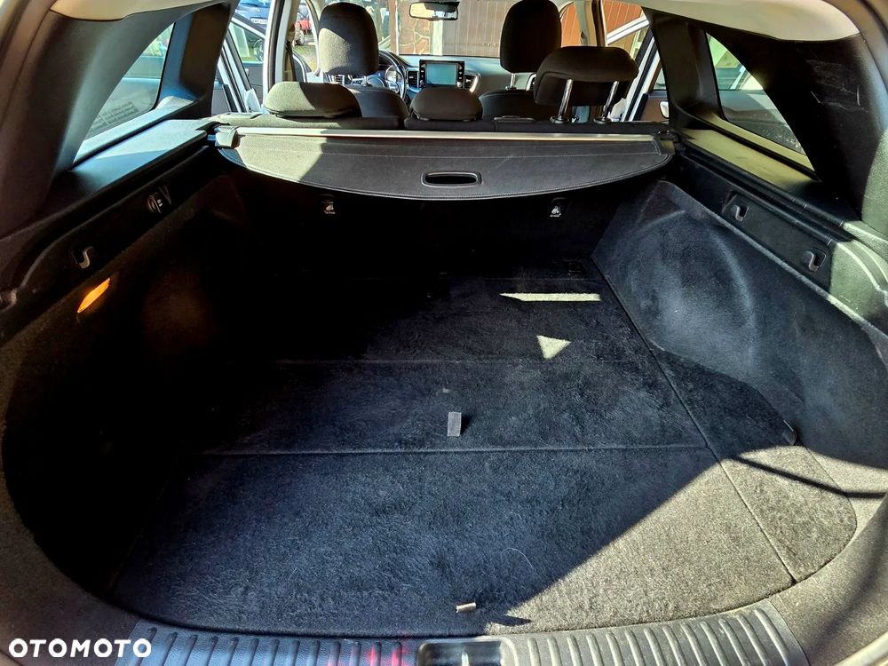 Kia Ceed 1.6 CRDi SCR M - 14