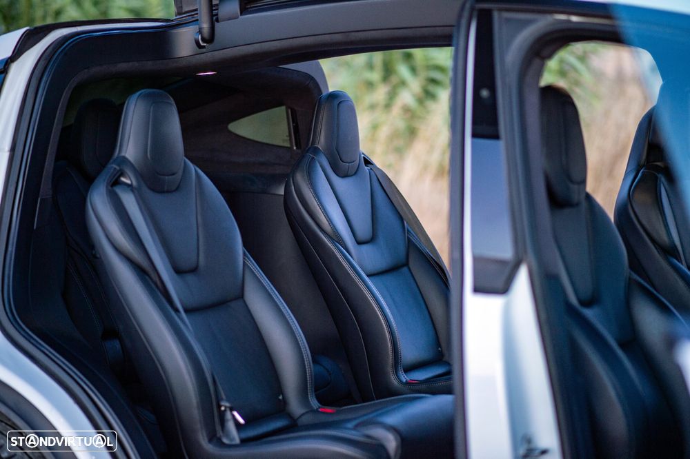 Tesla Model X P100D - 43