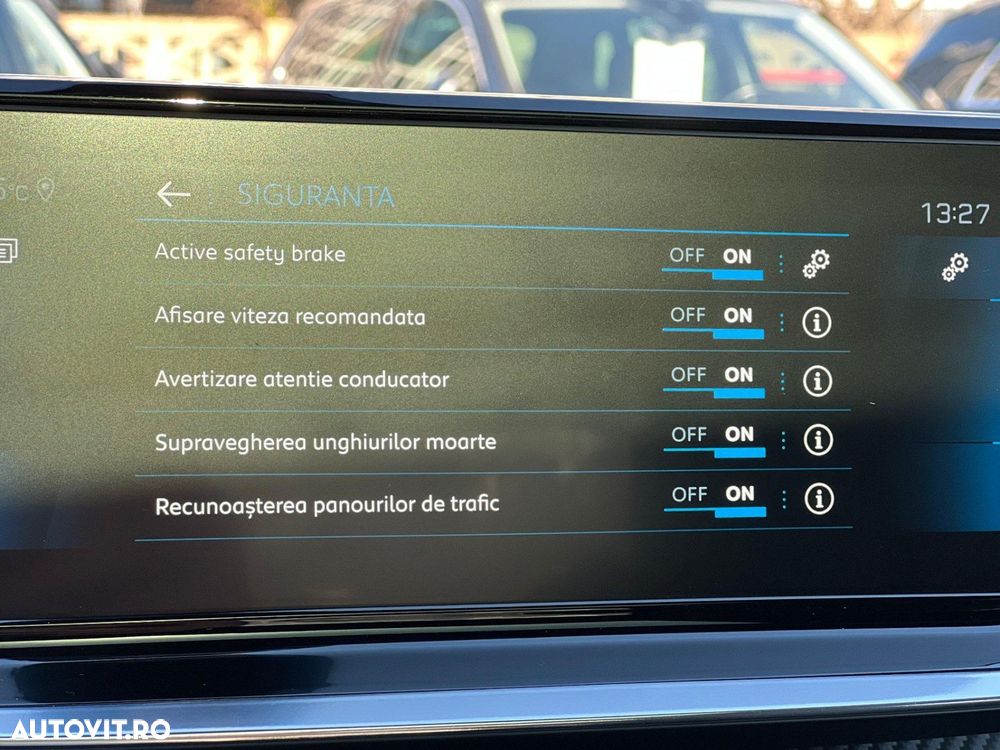 Peugeot 2008 1.2 L PureTech STT EAT8 GT Line - 33