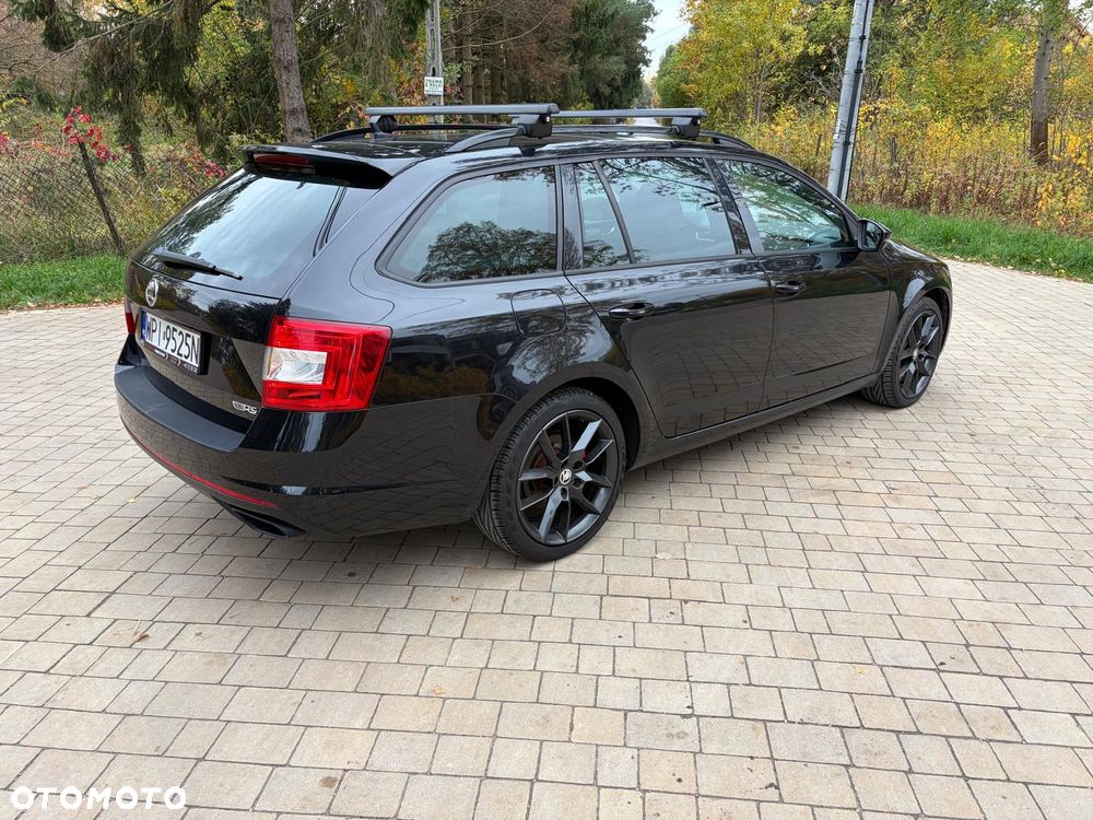 Skoda Octavia 2.0 TDI DSG RS - 25
