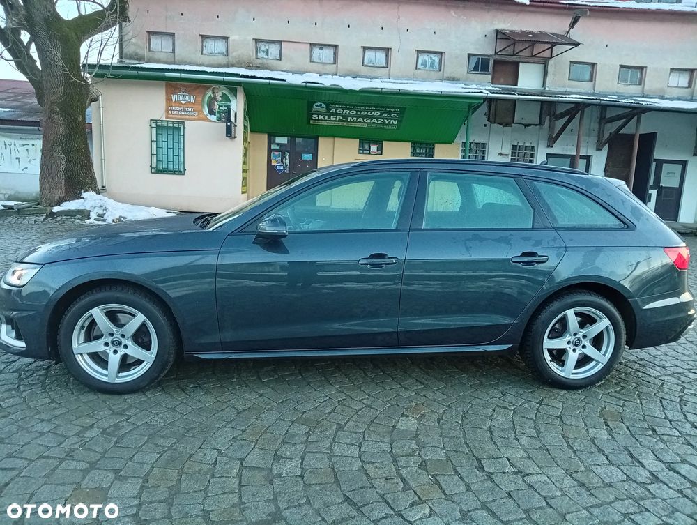 Audi A4 Avant 30 TDI S tronic - 12