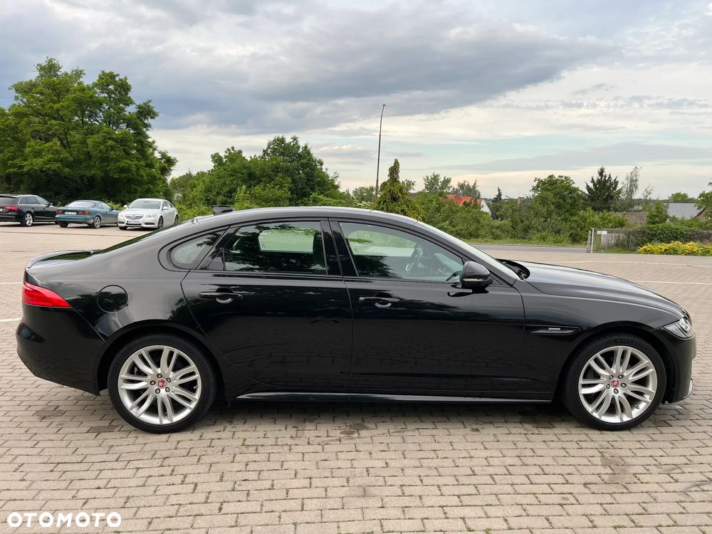 Jaguar XF 20d AWD R-Sport - 2