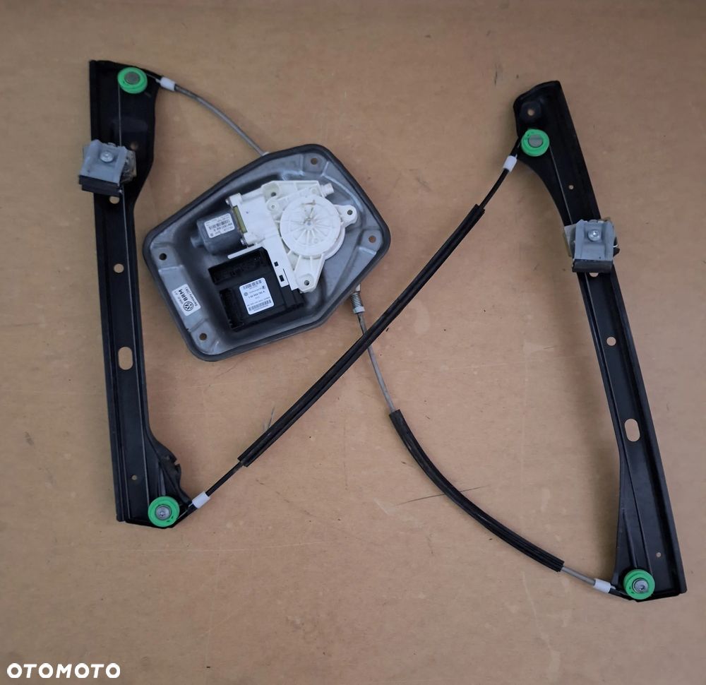 PODNOŚNIK ELE SZYBY PRAWY PRZÓD VW GOLF PLUS - 1