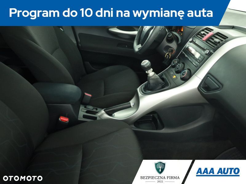Toyota Auris - 9