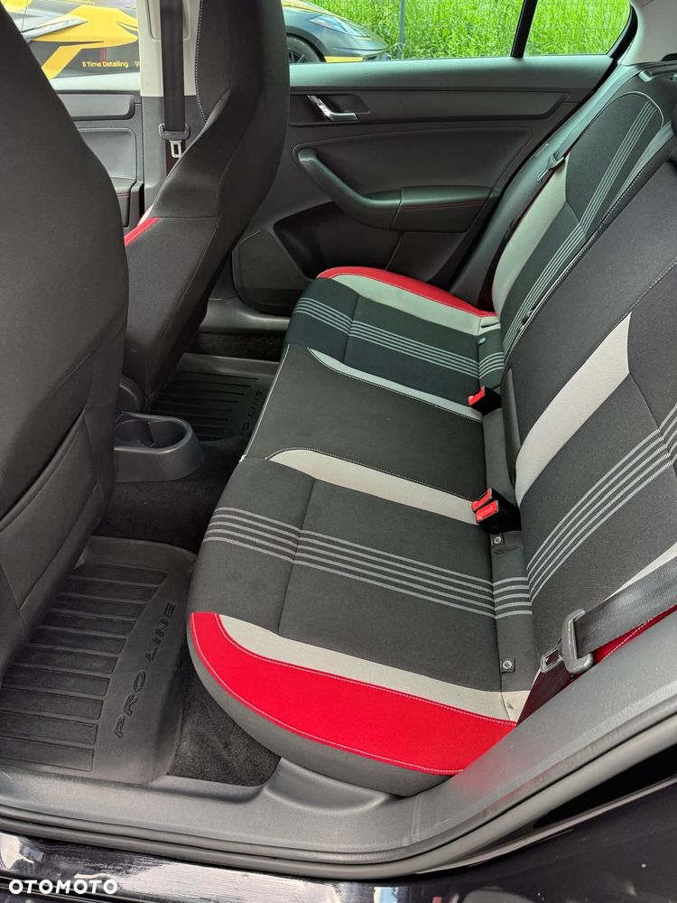 Skoda RAPID 1.2 TSI Monte Carlo - 11