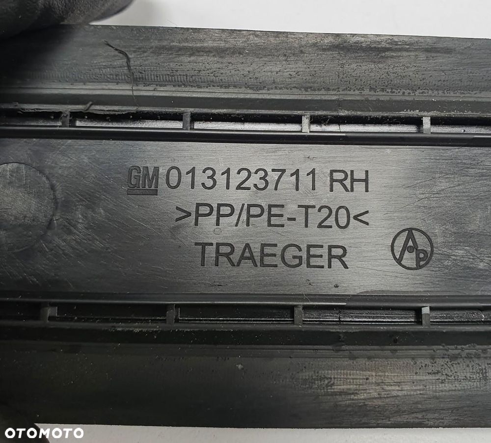 LISTWA OSŁONA SŁUPKA PRAWY PRZÓD OPEL ASTRA III H 13123711 - 3