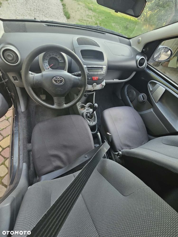 Toyota Aygo City - 4