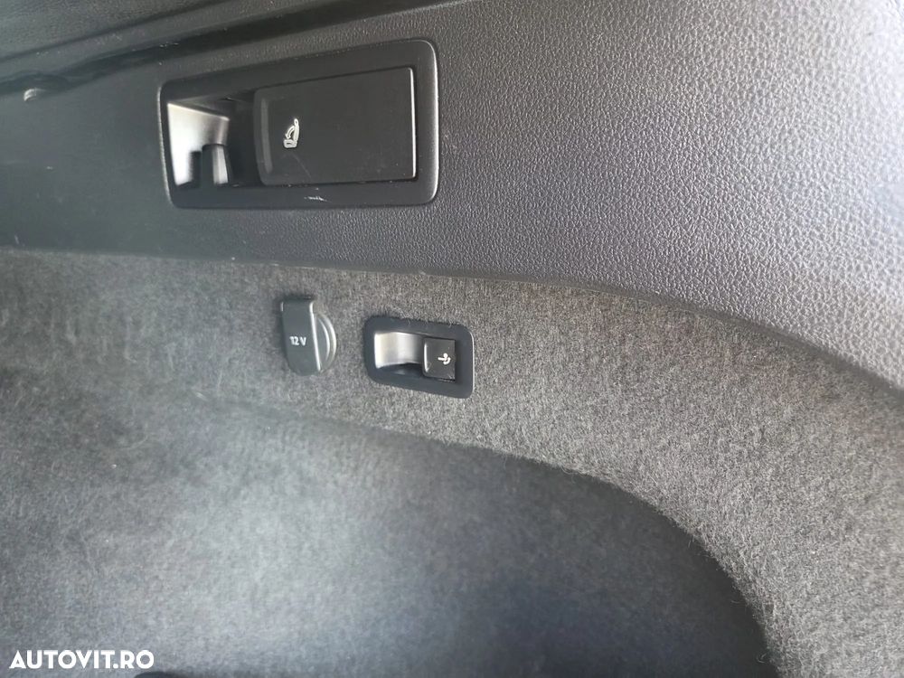 Volkswagen Passat 2.0 TDI DSG R Executive - 9