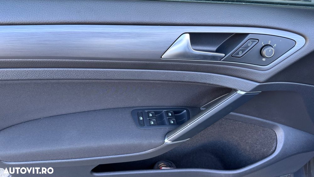 Volkswagen Golf 1.6 TDI Trendline - 17