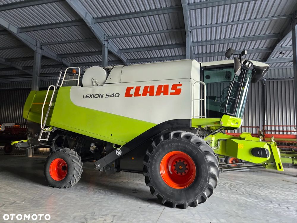 Claas Lexion 540 2006 Rok, heder V 660, 3260 mtg na silniku, Nie Malowany, Stan Bardzo Dobry - 2