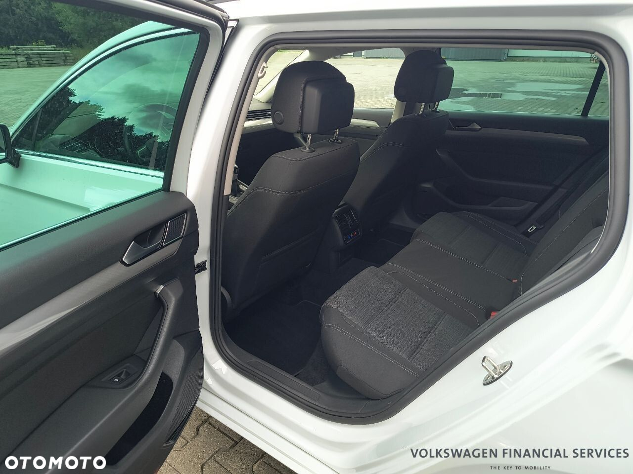 Volkswagen Passat 1.5 TSI EVO Business - 10