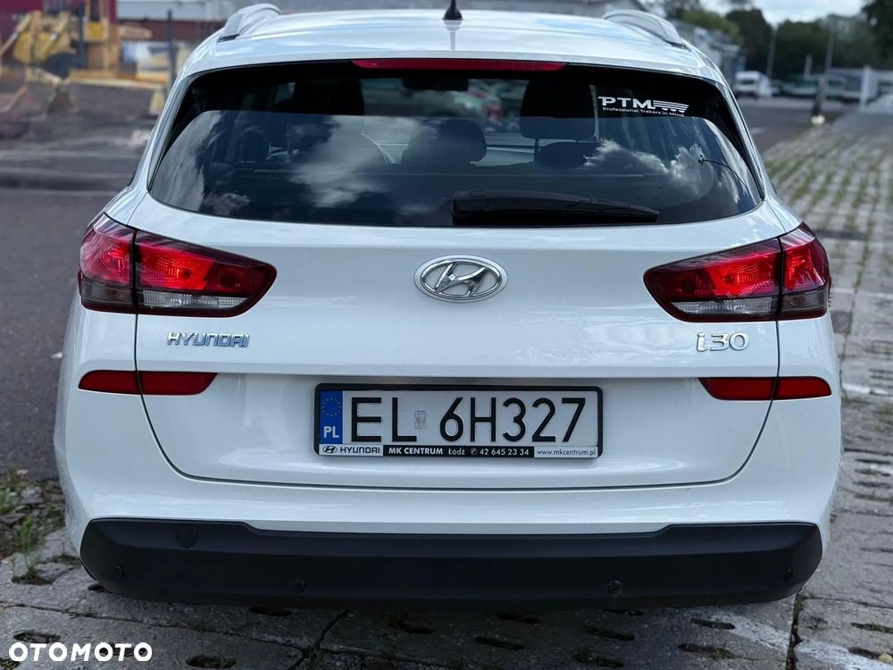 Hyundai i30 1.6 CRDi Classic + - 10