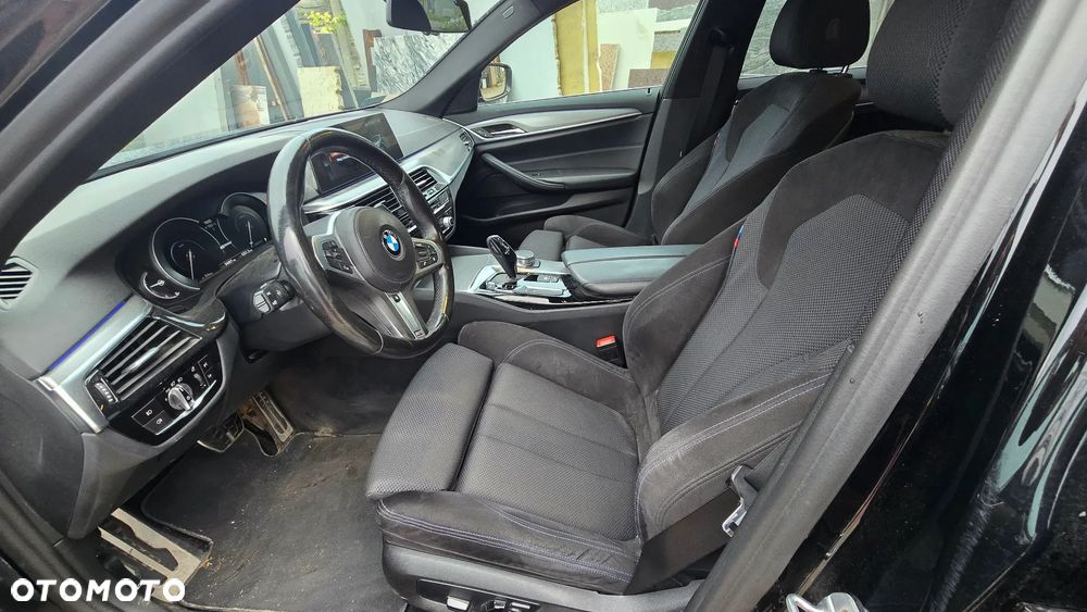 BMW Seria 5 530e iPerformance M Sport sport - 9