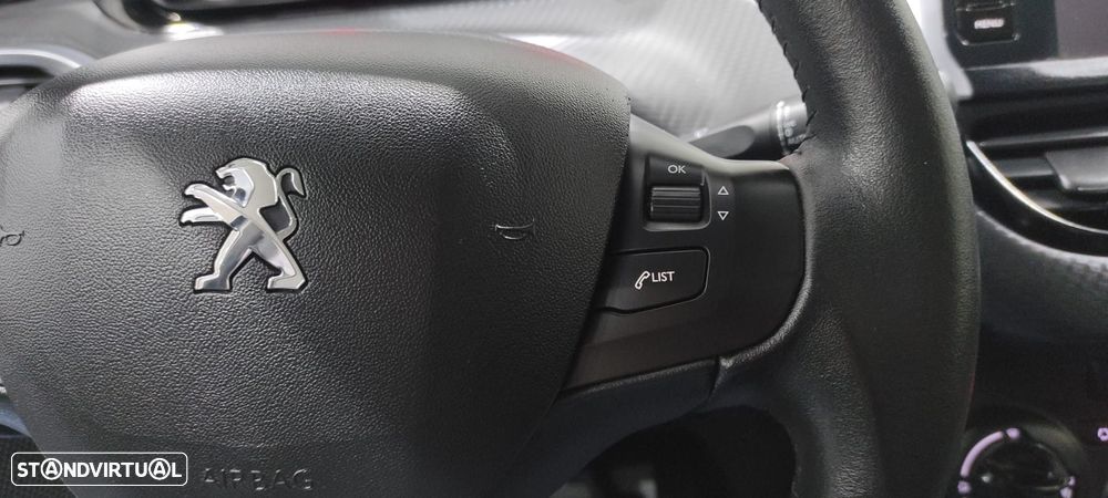 Peugeot 208 1.6 BlueHDi Style - 37