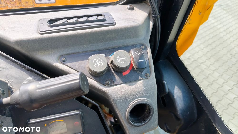 JCB 6 FT - 15