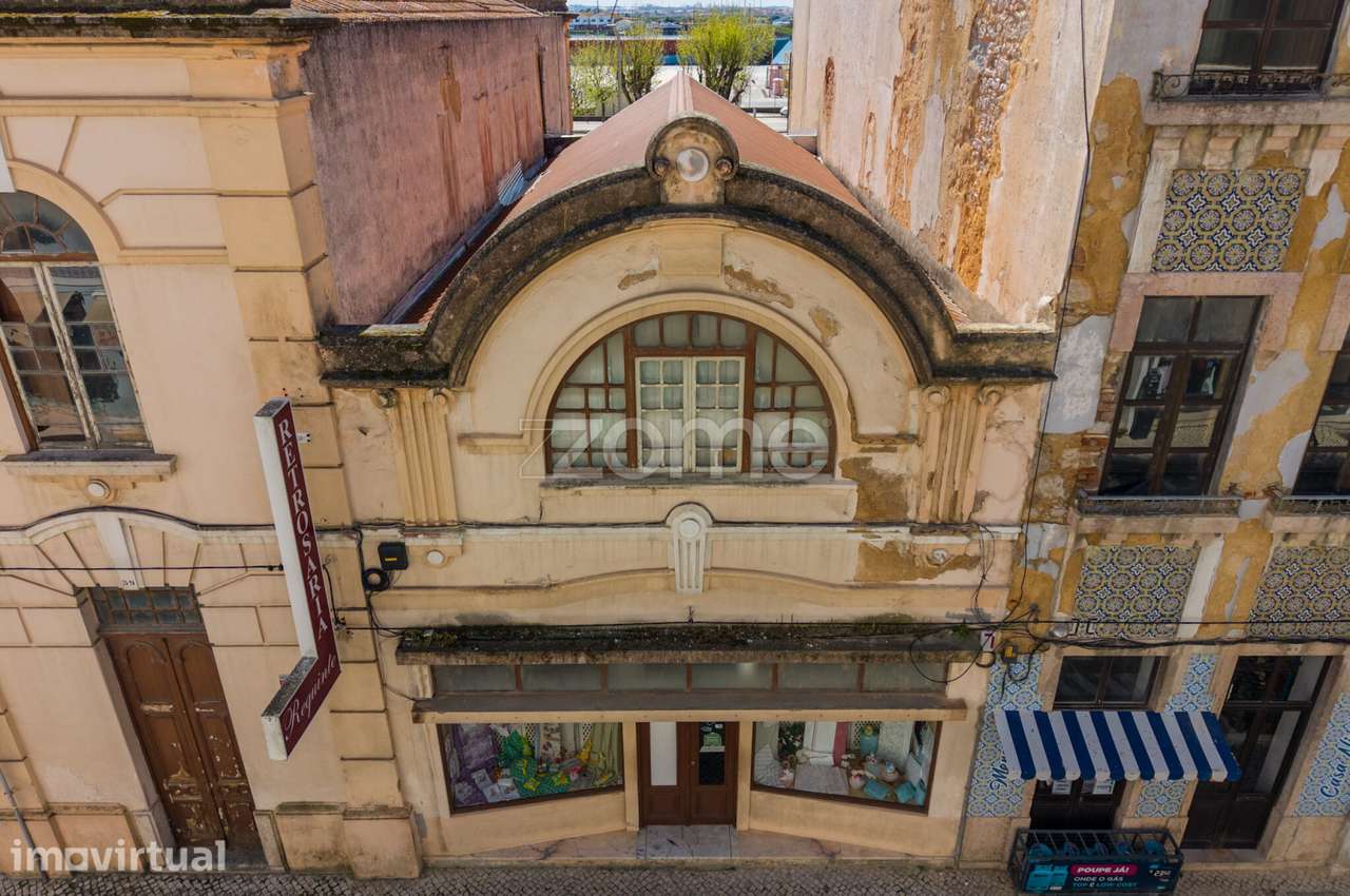 Prédio Histórico de Excelência no Coração da Figueira da Foz - Grande imagem: 4/46