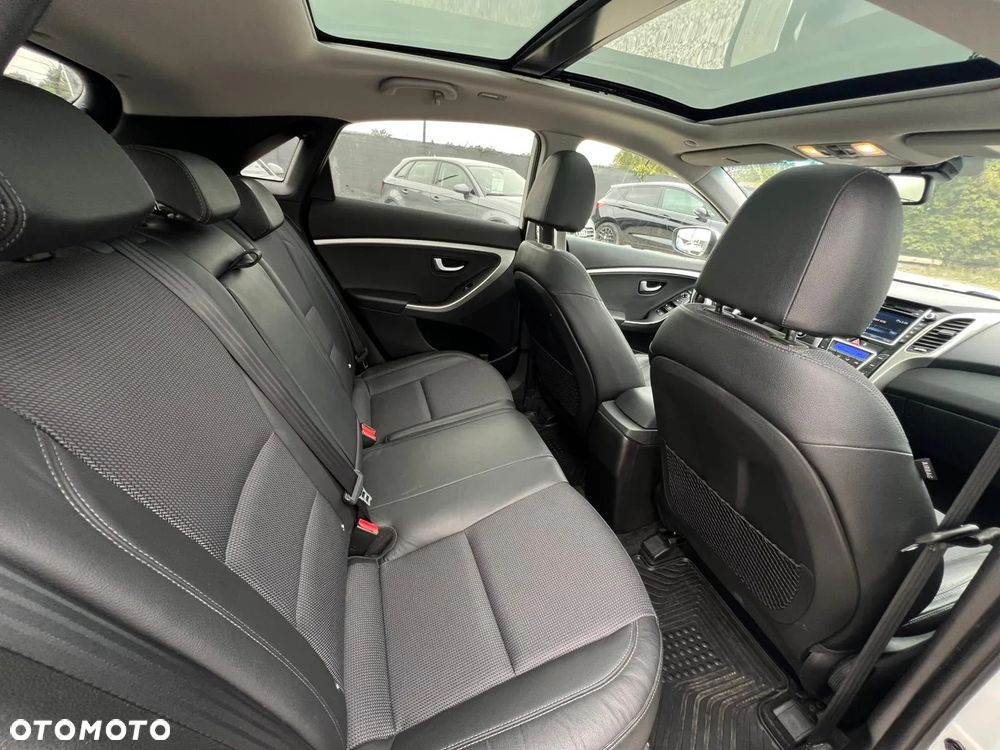 Hyundai i30 1.6 GDI Premium - 16