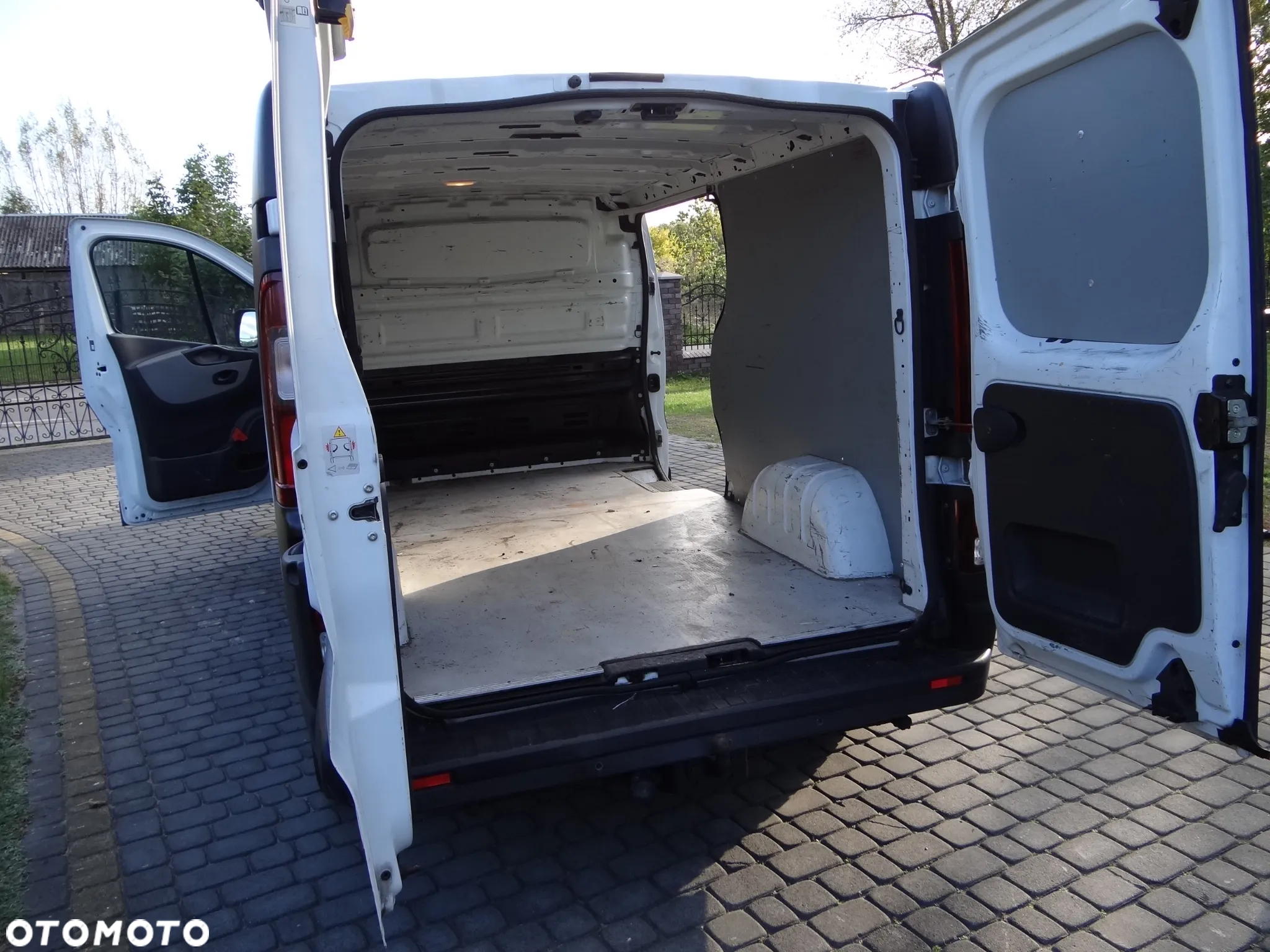 Renault Trafic III 1,6 dci - 14