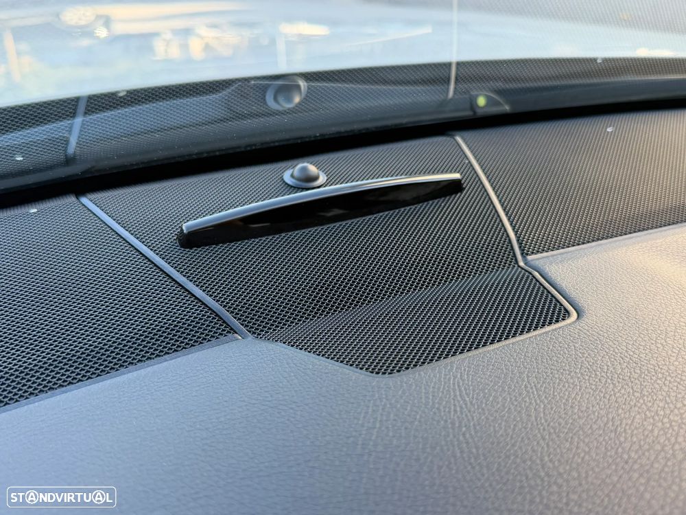 Mercedes-Benz E 300 Bluetec Hybrid Avantgarde - 19
