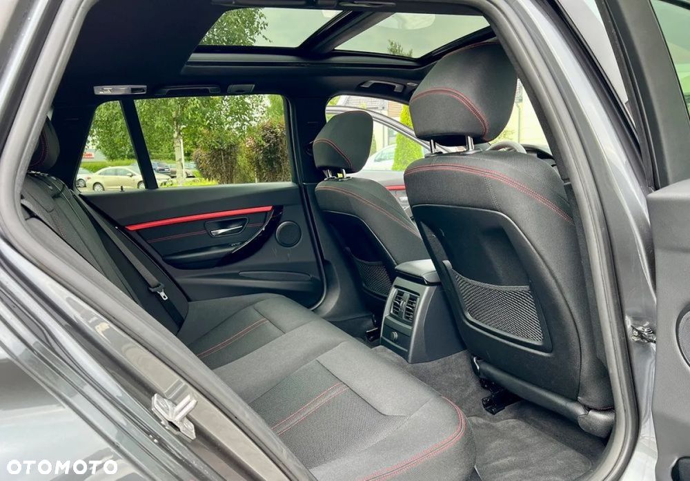 BMW Seria 3 320i Edition Luxury Line Purity - 36