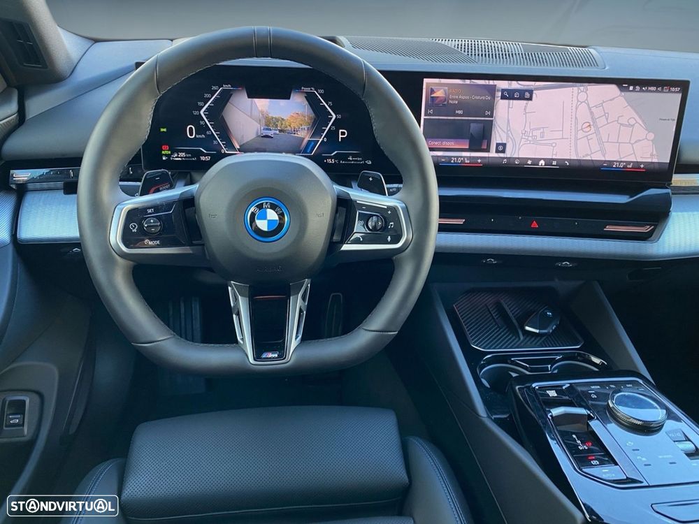 BMW 530 e Pack Desportivo M - 6
