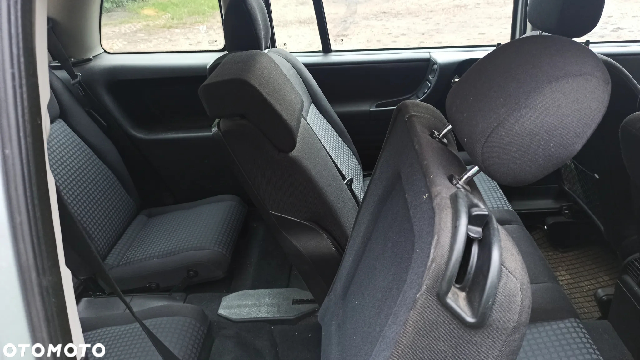 Opel Zafira 1.6 16V Comfort - 5