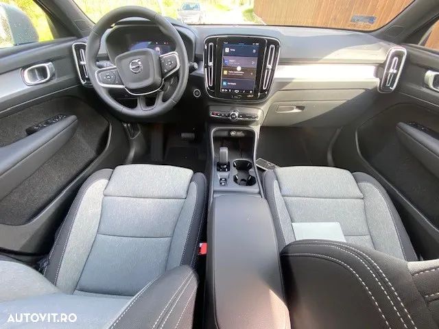 Volvo XC 40 B3 AT FWD MHEV Core - 9