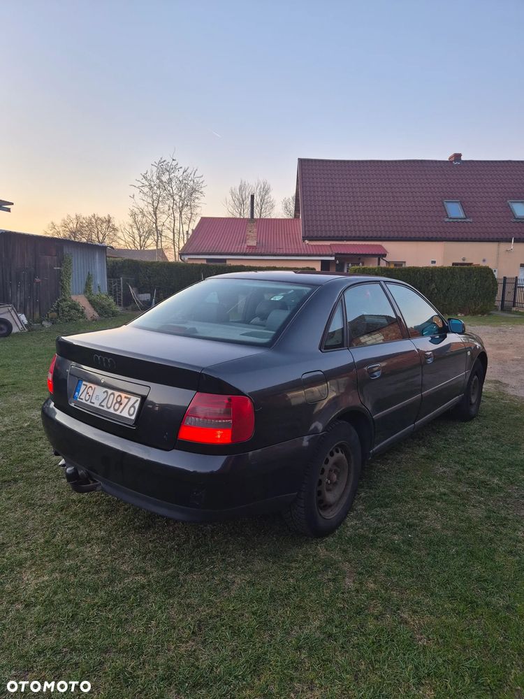 Audi A4 Limousine - 7