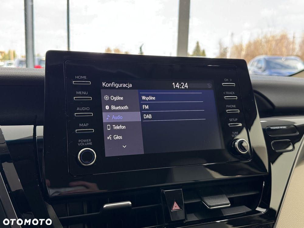 Toyota Camry - 32