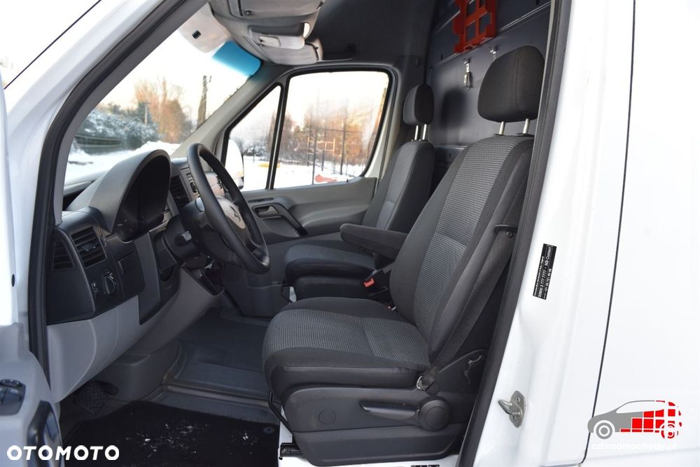 Mercedes-Benz Sprinter - 12