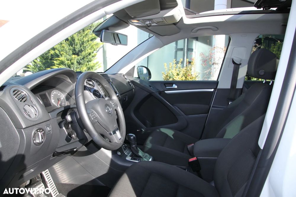 Volkswagen Tiguan 2.0 TDI 4Motion DSG Sport & Style - 8