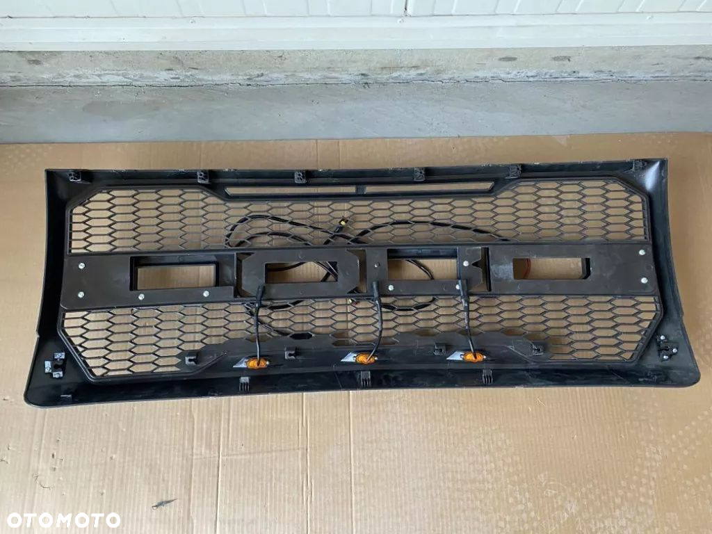 Grill (atrapa, kratka) Ford F150 2009-14 - 3